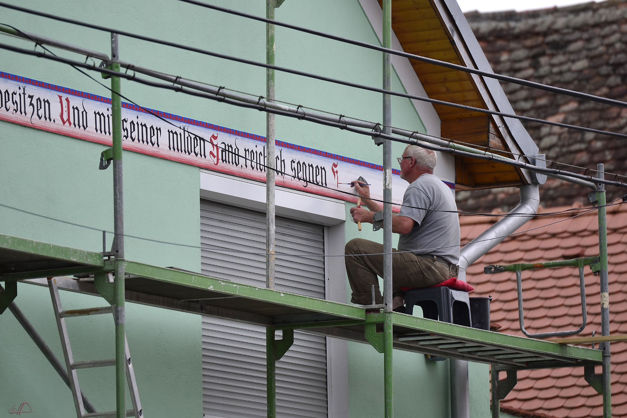 Fassadenmaler in Ruşi, Siebenb&uuml;rgen