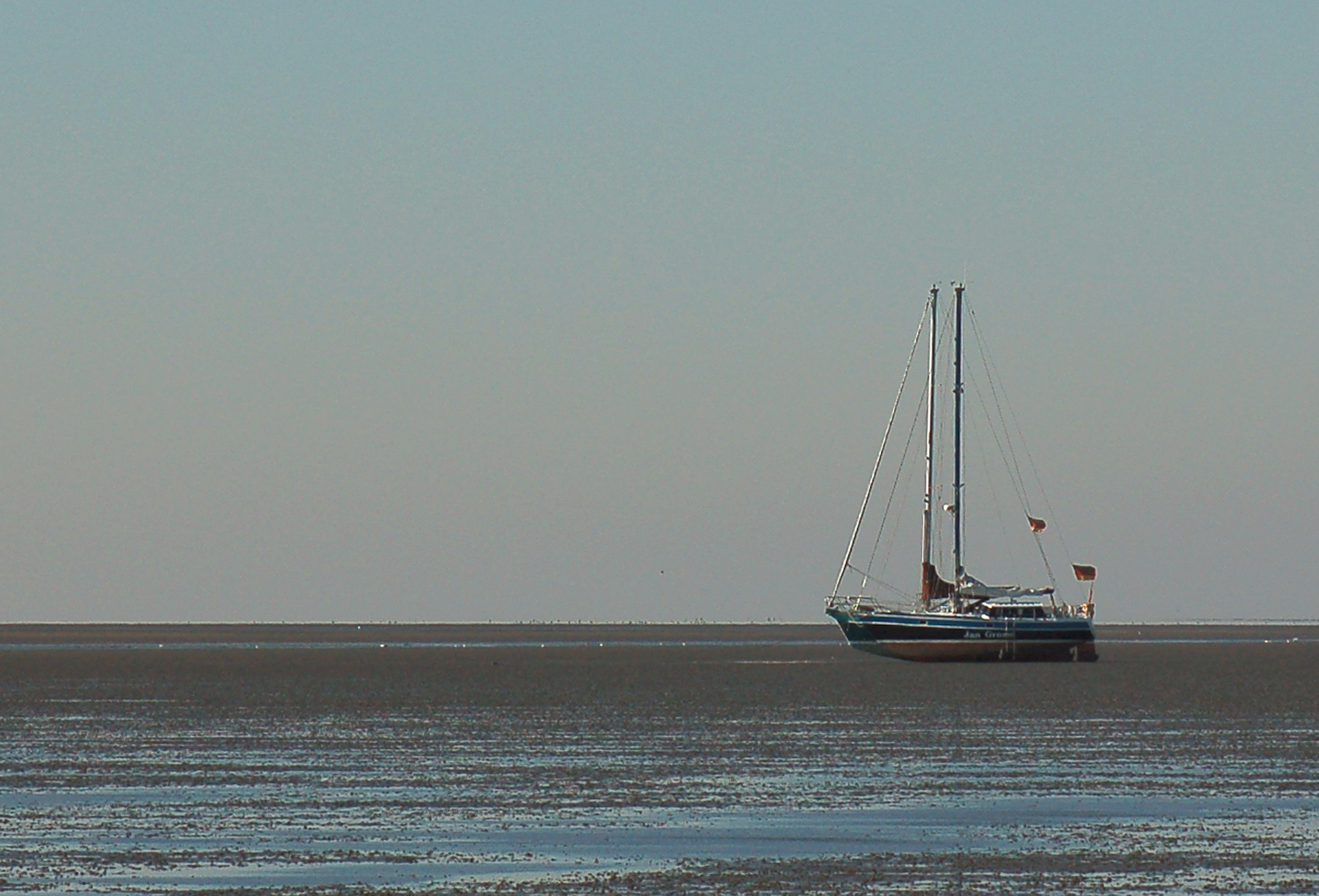 Boote im Watt vor Neuwerk